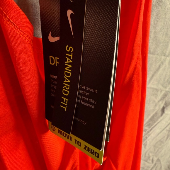 Nike dri-fit tank with tags. - Picture 5 of 6
